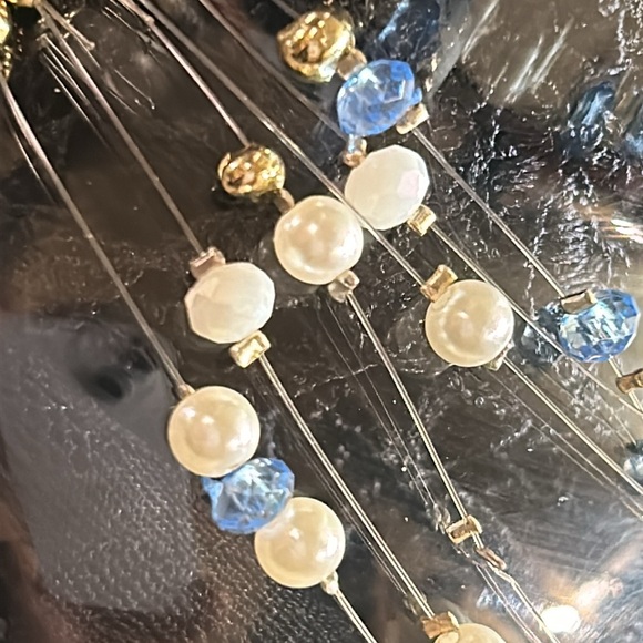 Floating Illusion Cinderella’s ball necklace - Picture 10 of 15